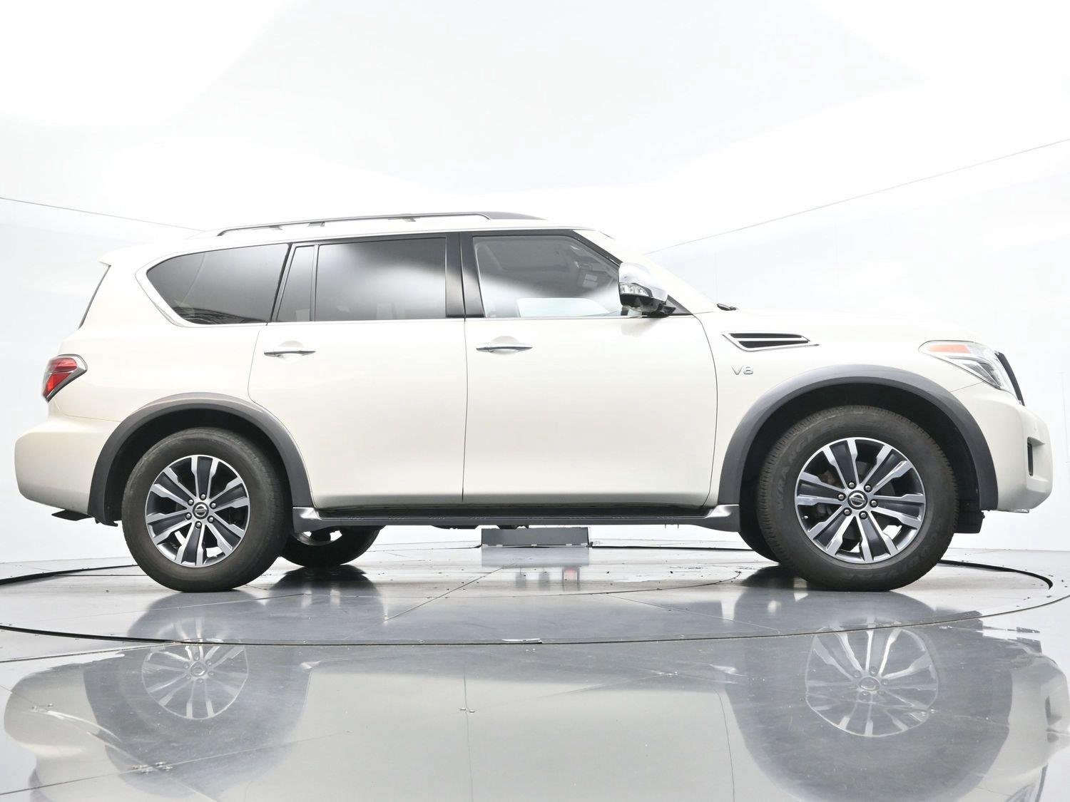 Used 2019 Pearl White Tricoat Nissan SL image 62
