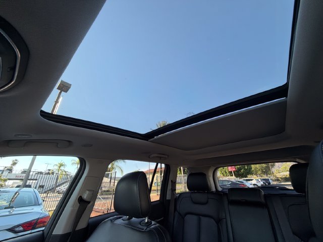 Used 2024 White Jeep 4xe image 32