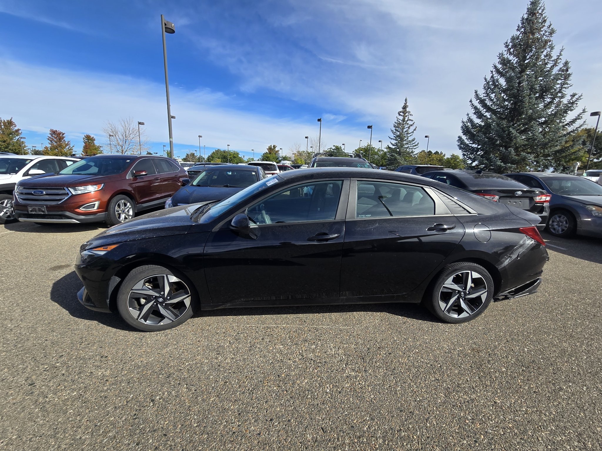 Used 2023 Onyx Black Hyundai SEL image 2