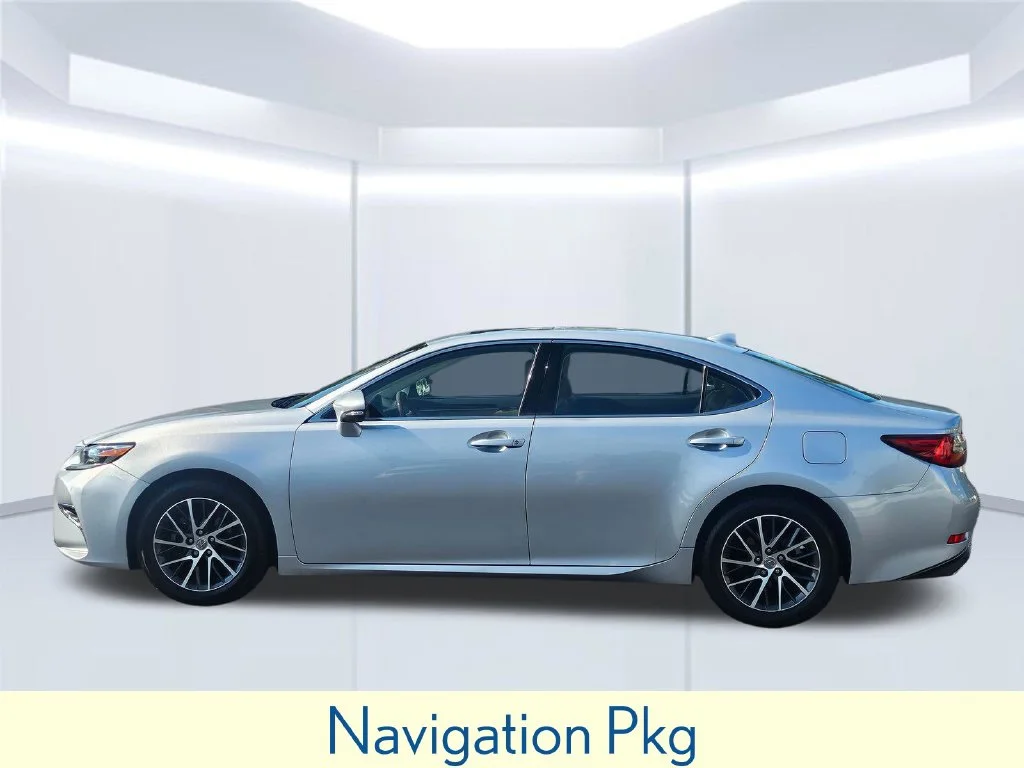 Used 2016 Silver Lining Metallic Lexus 350 image 19
