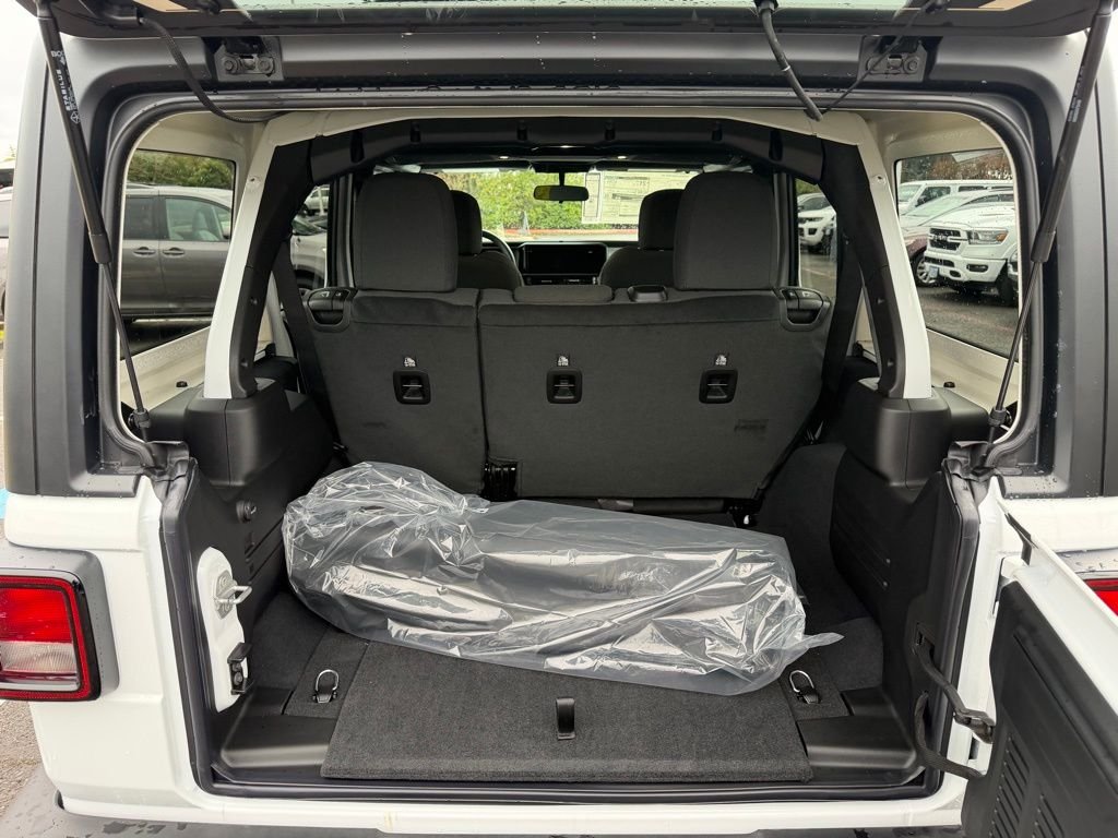 New 2026 Bright White Clear-Coat Exterior Paint Jeep Sport image 11