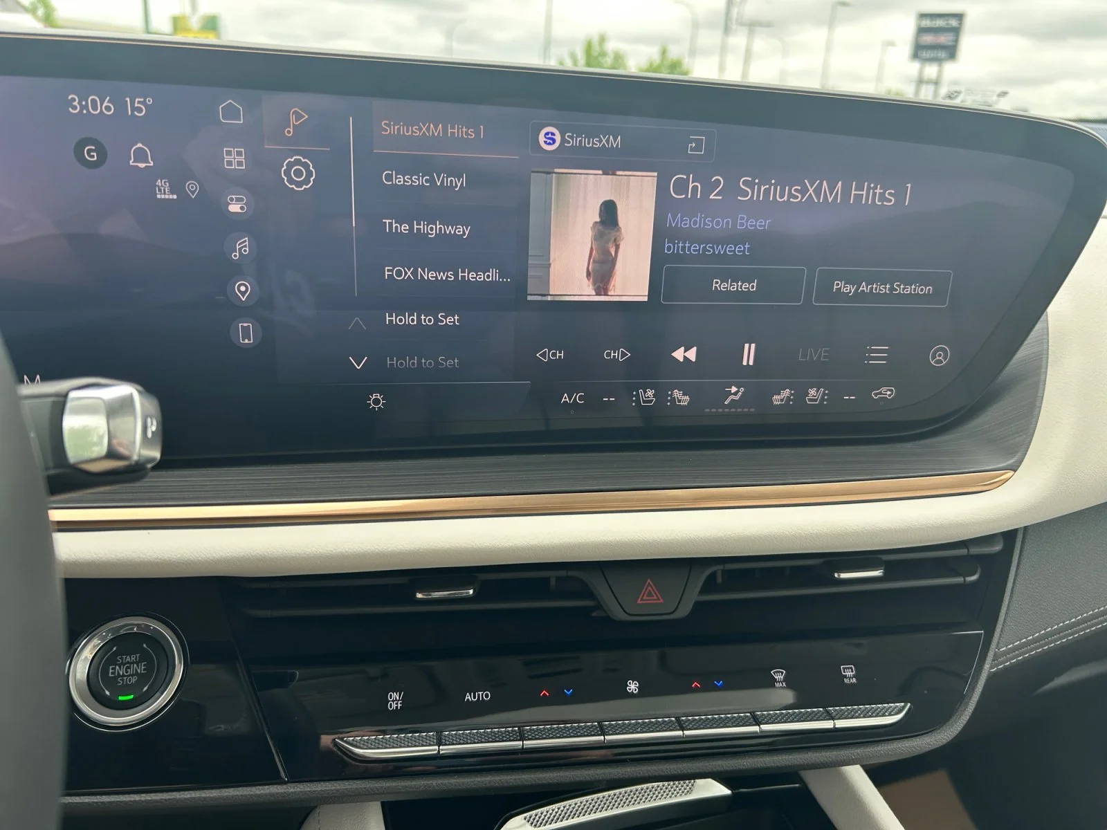 New 2026 Iridescent White Tricoat Buick Avenir AWD image 22