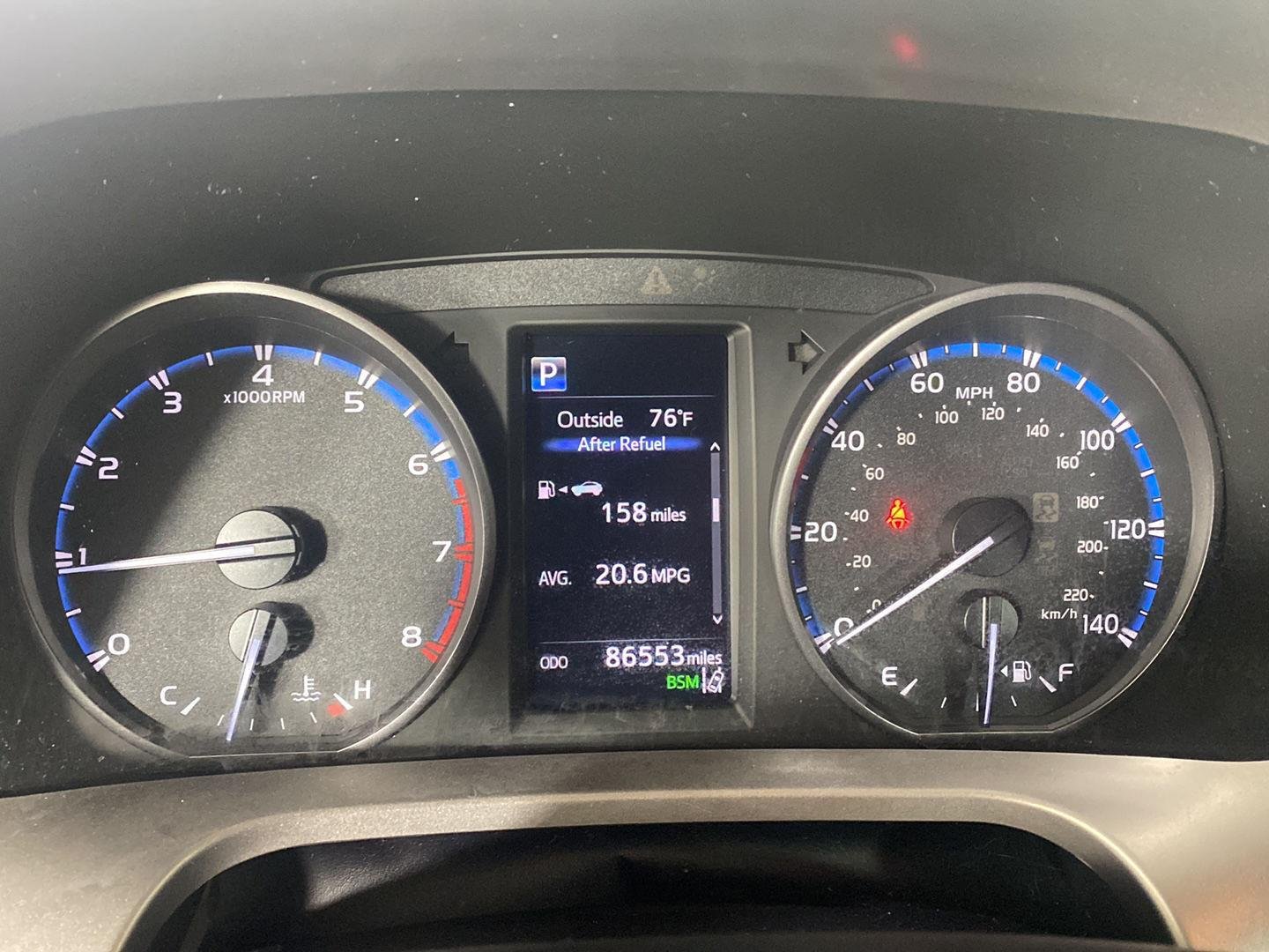 Used 2018 Galactic Aqua Mica Toyota XLE image 11