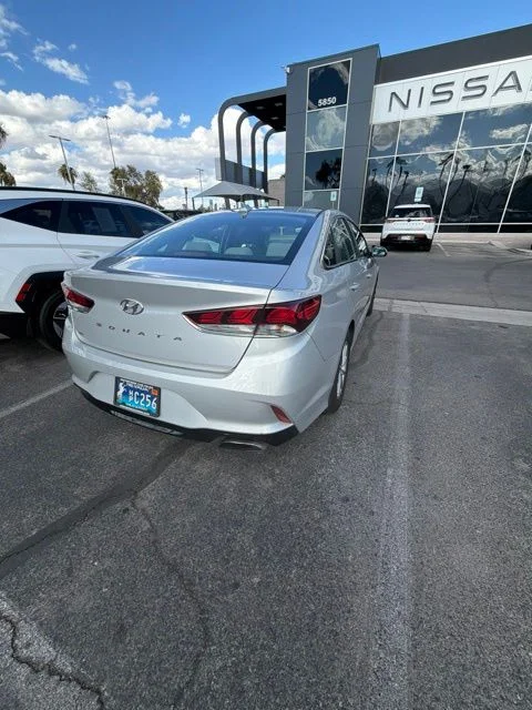 Used 2018 Symphony Silver Hyundai SE image 5