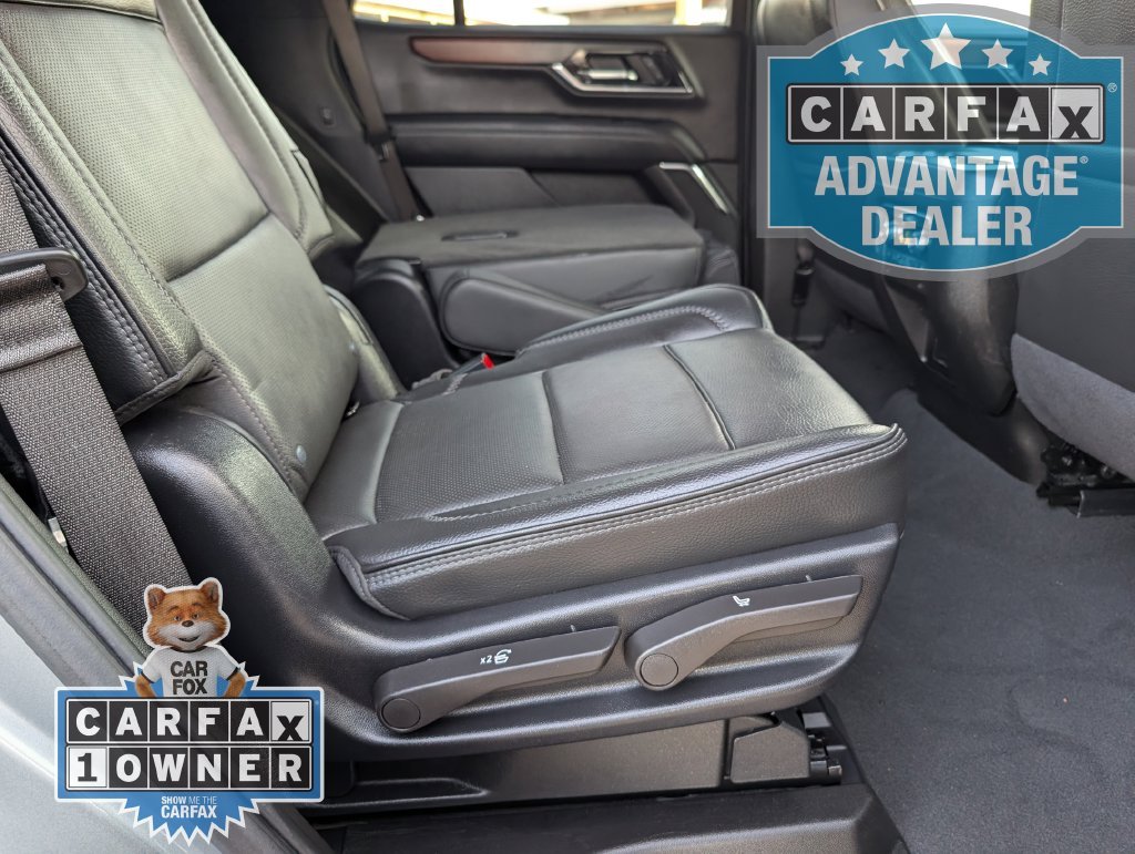 Used 2025 Sterling Metallic GMC Denali image 27