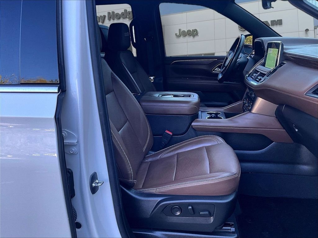 Used 2023 Beige Chevrolet High Country image 34