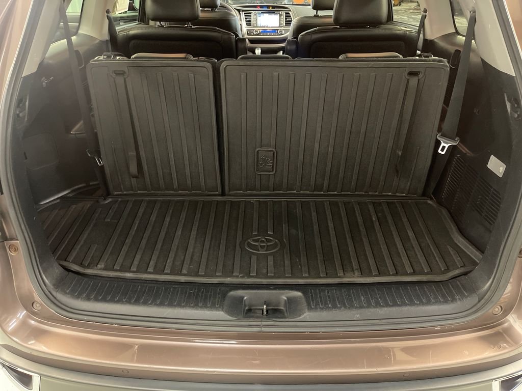 Certified Used 2017 Brown Toyota Limited image 27