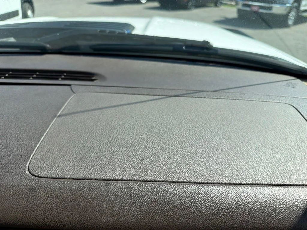 Used 2011 White GMC Denali image 27