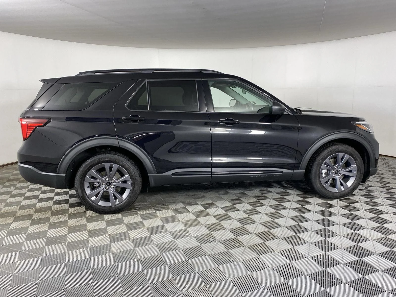 New 2026 Agate Black Metallic Ford Active image 8