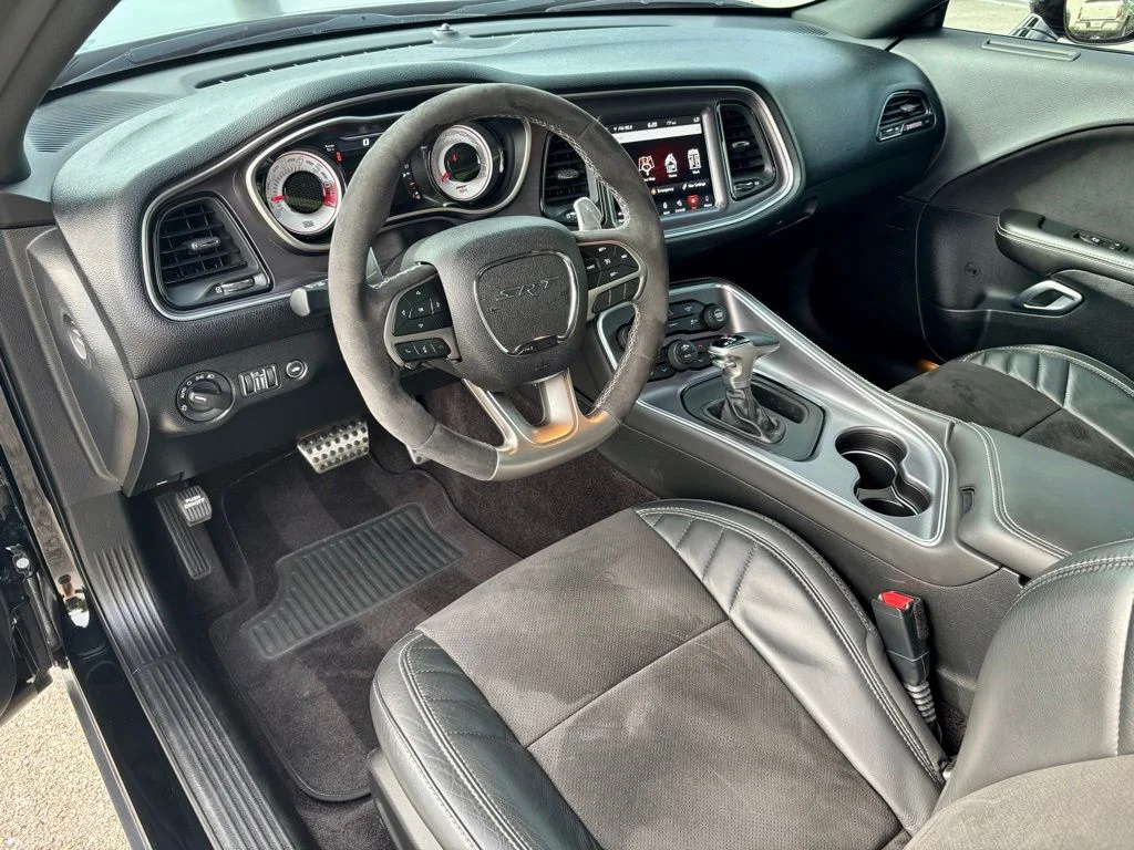 2018 Dodge Challenger SRT - Photo 18