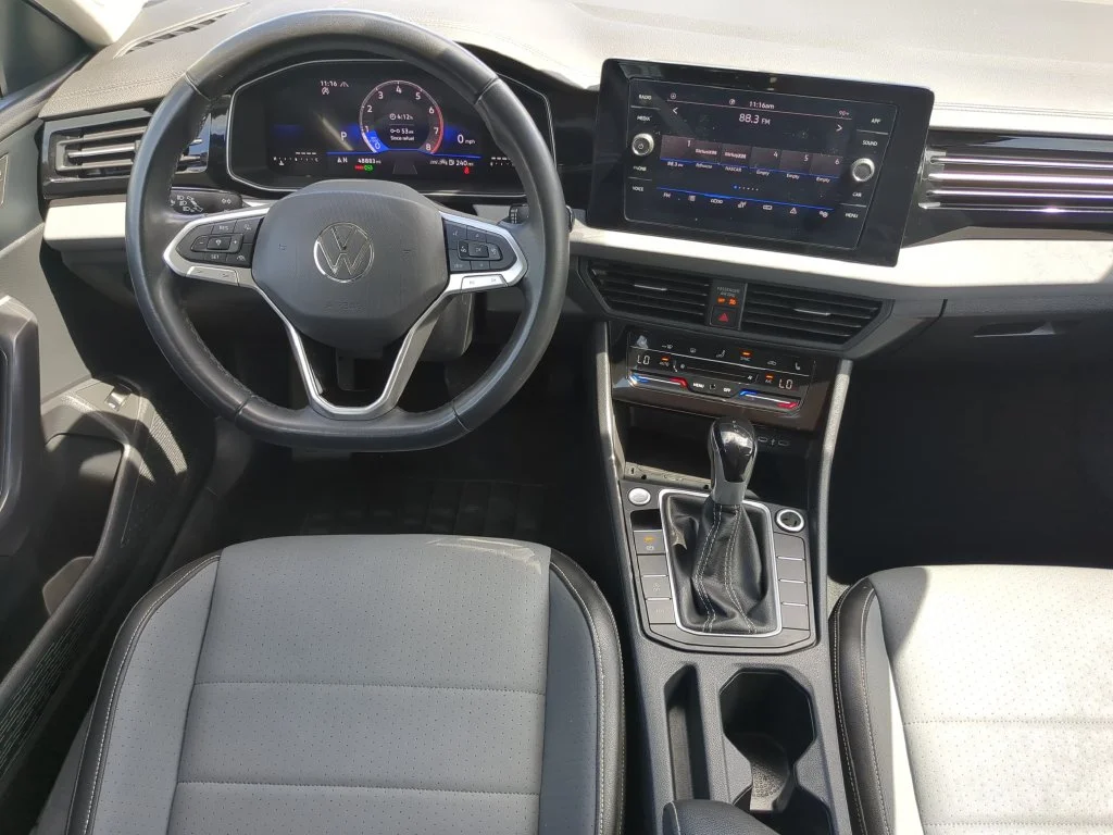 Used 2025  Volkswagen 1.5T SE image 14