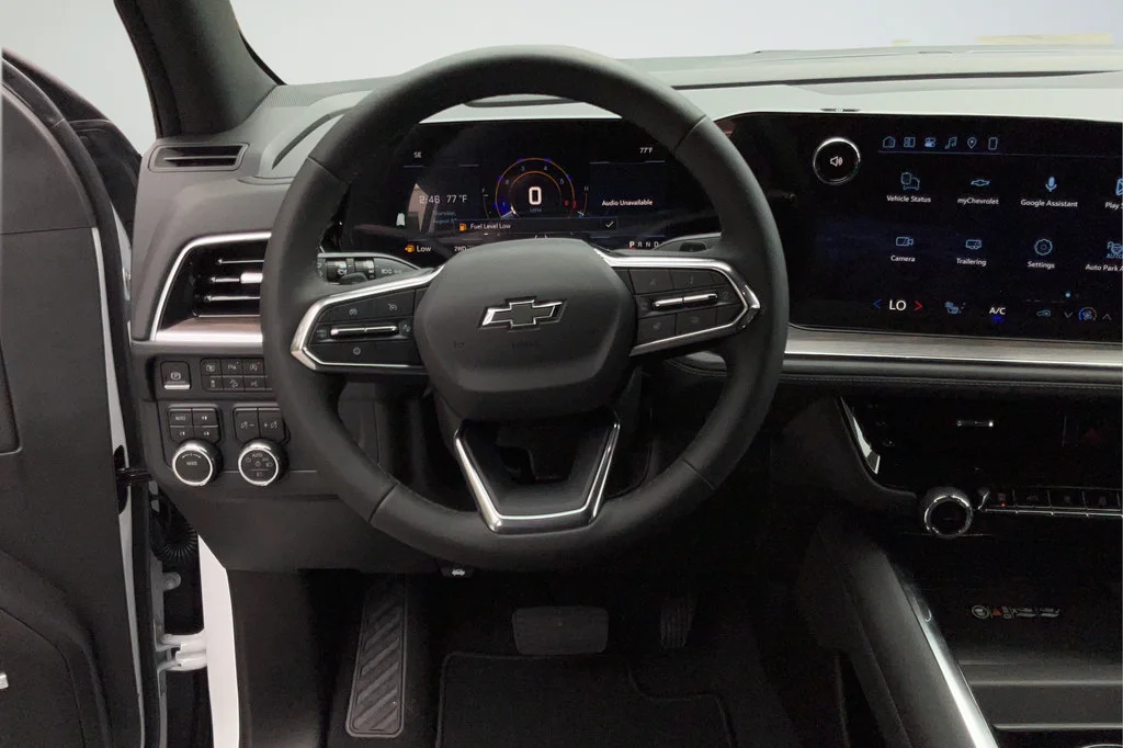 2026 Chevrolet Suburban Z71 - Photo 10