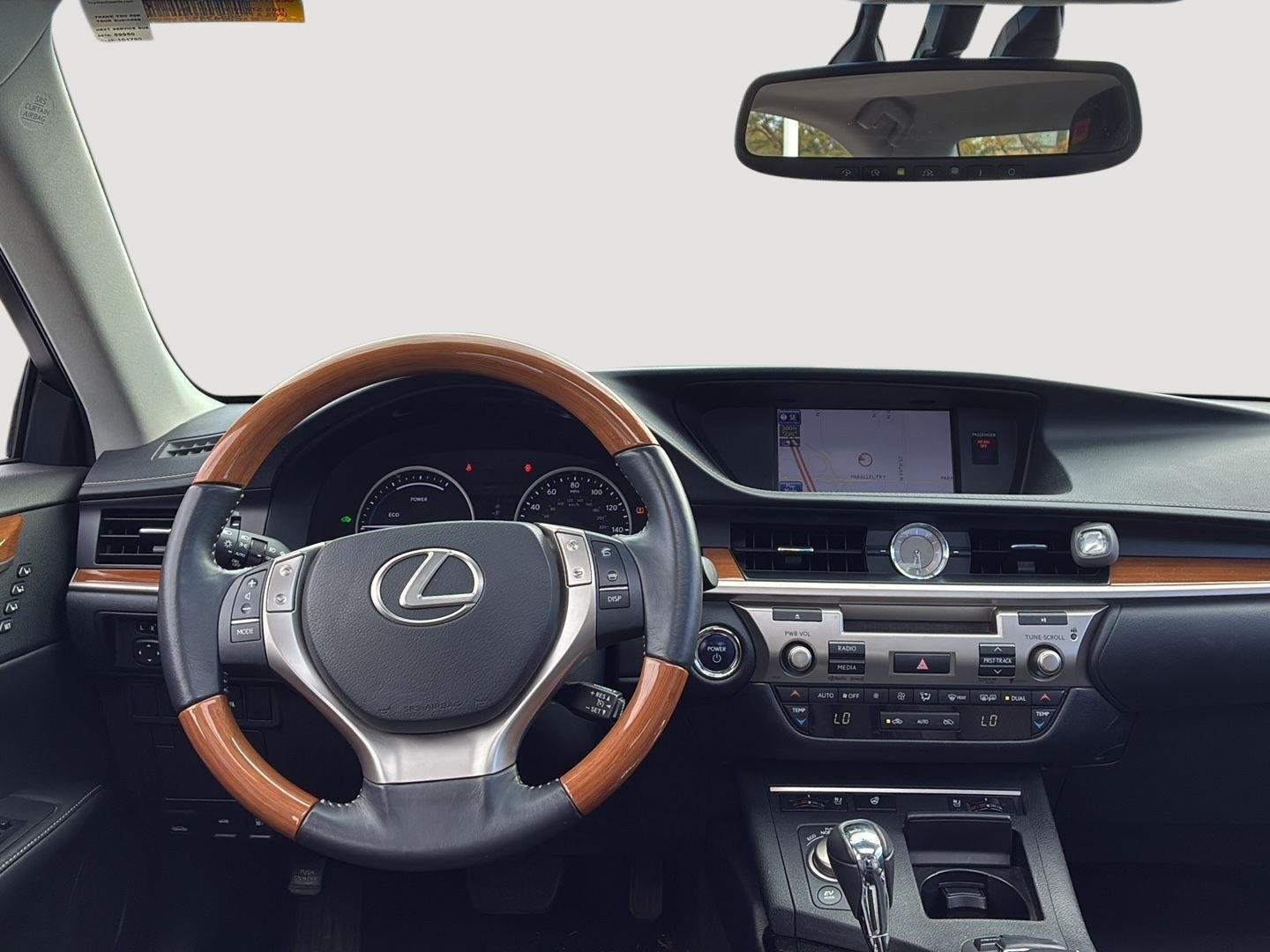 Used 2014 Nebula Gray Pearl Lexus Hybrid image 5