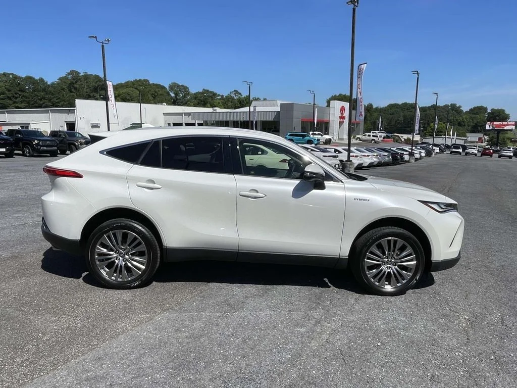 Used 2021 Blizzard Pearl Toyota Limited image 2