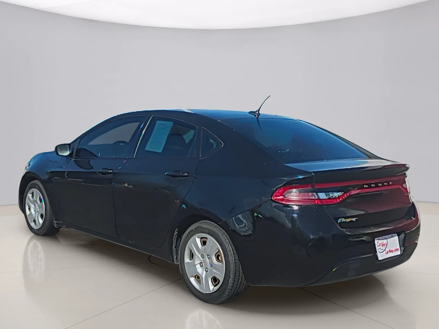 Used 2015 Gray Dodge SE image 3