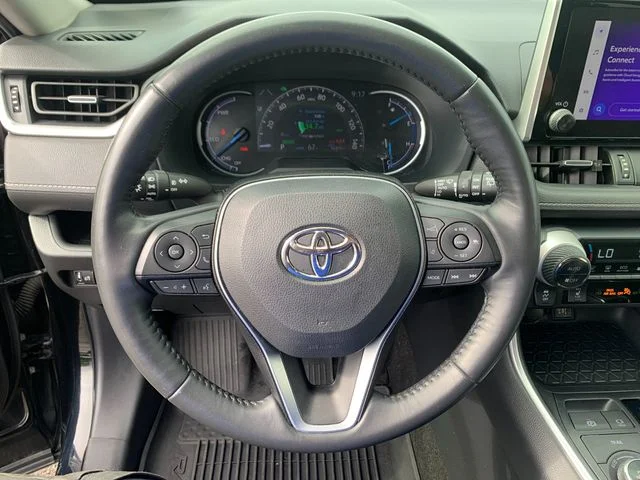 Used 2023 Black Toyota XLE Premium image 26