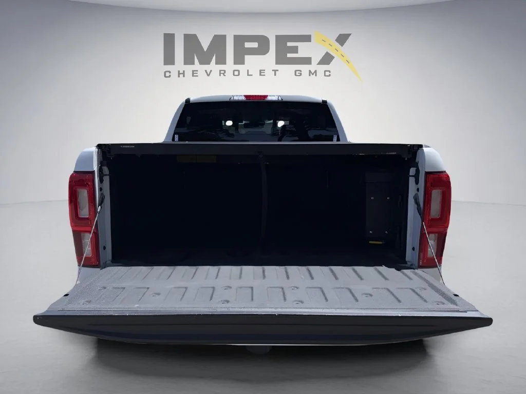 Used 2019  Ford XL image 24
