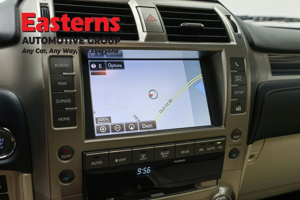 Used 2020 White Lexus 460 image 19