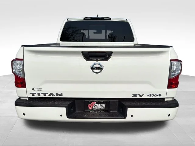 Used 2022 White Nissan SV image 6