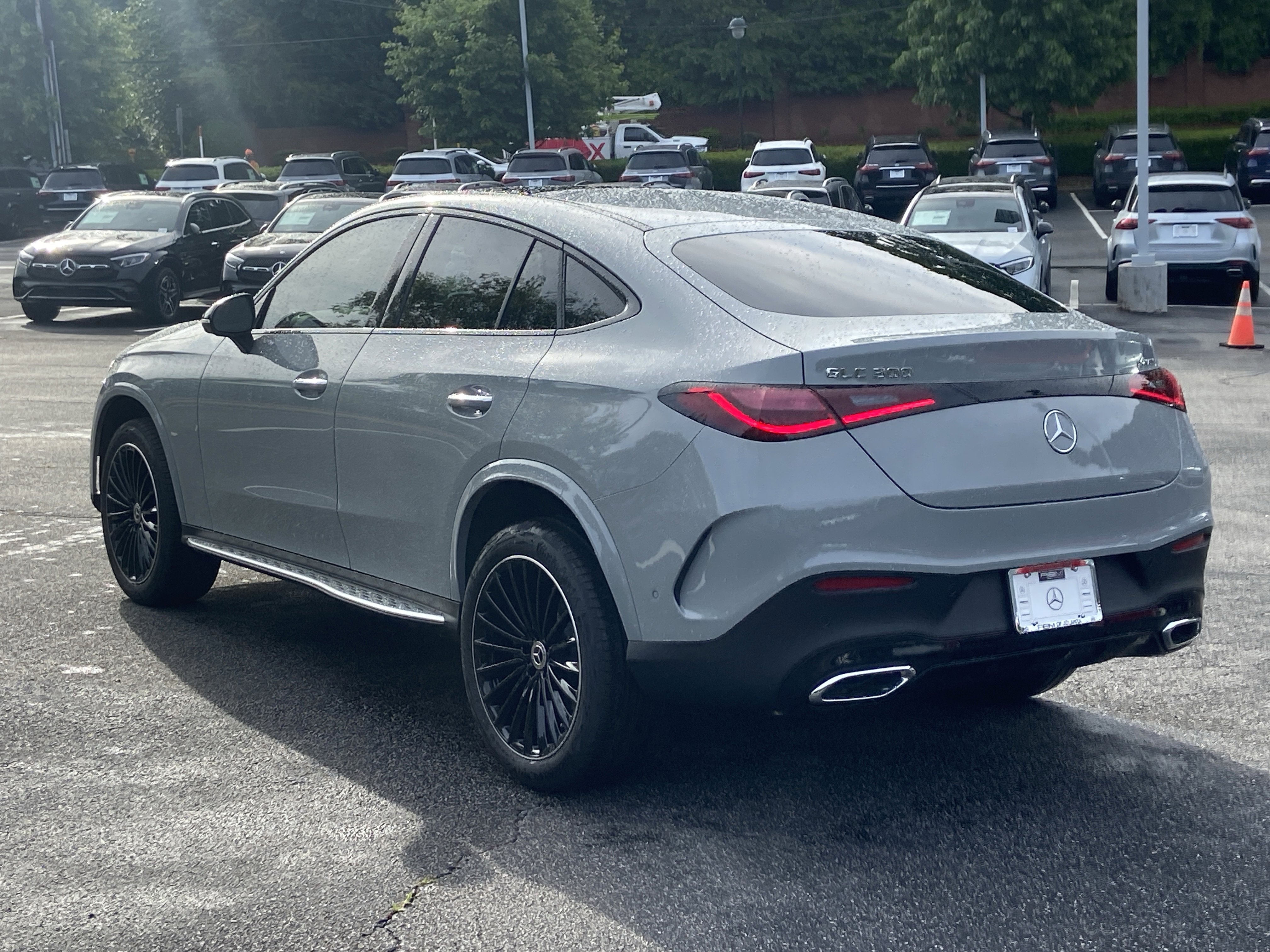 New 2026 MANUFAKTUR Alpine Grey Mercedes-Benz GLC 300 4MATIC® Coupe image 13