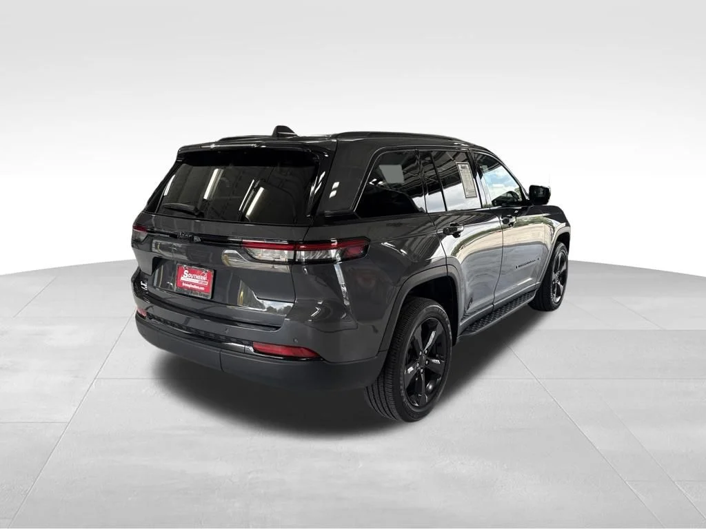 2025 Jeep Grand Cherokee Altitude - Photo 4