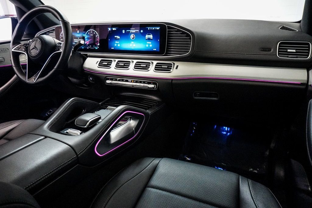 Used 2025 Black Mercedes-Benz GLS 450 image 13
