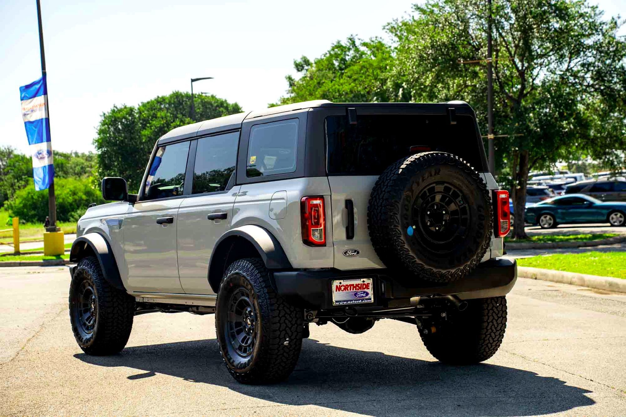 New 2026 Avalanche Gray Ford Base image 5