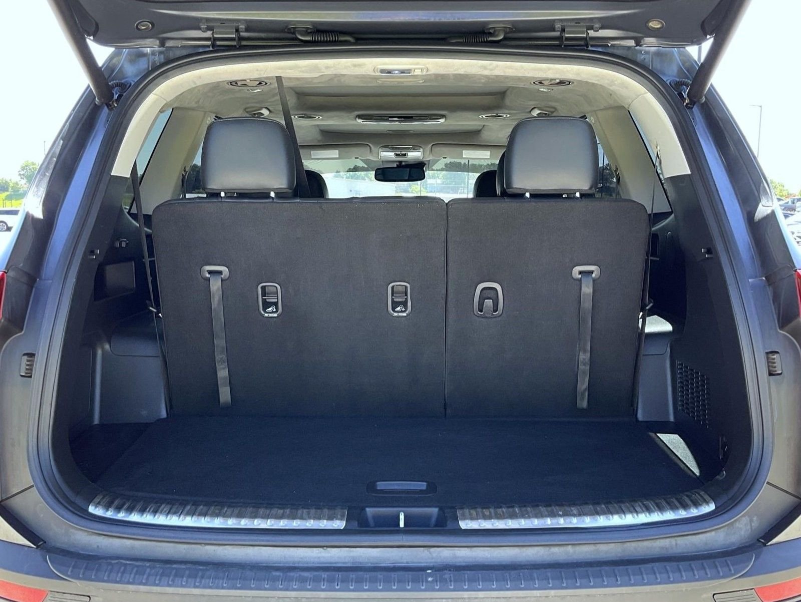 Used 2020 Gray Kia SX image 24