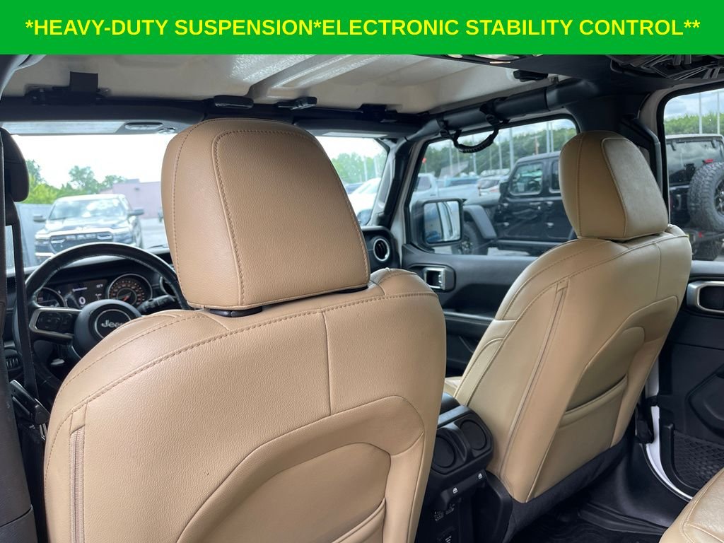 Used 2019 Bright White Clearcoat Jeep Unlimited Sahara image 12