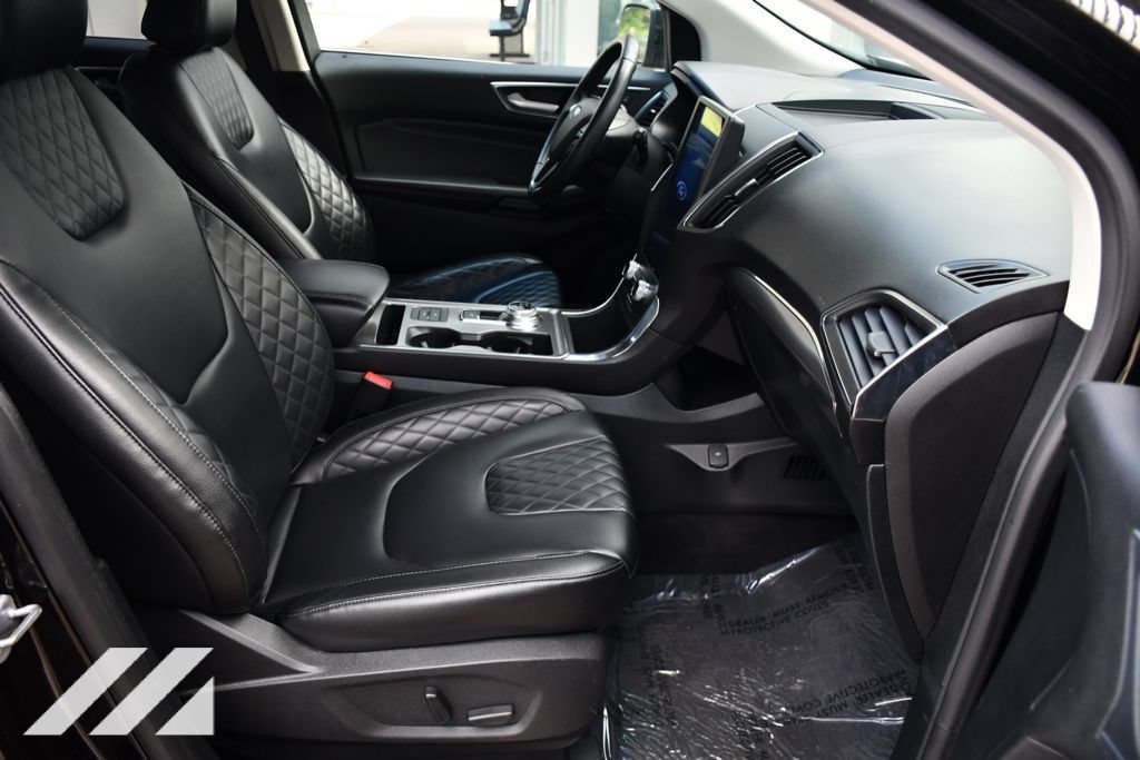 Used 2024 Black Ford Titanium image 28