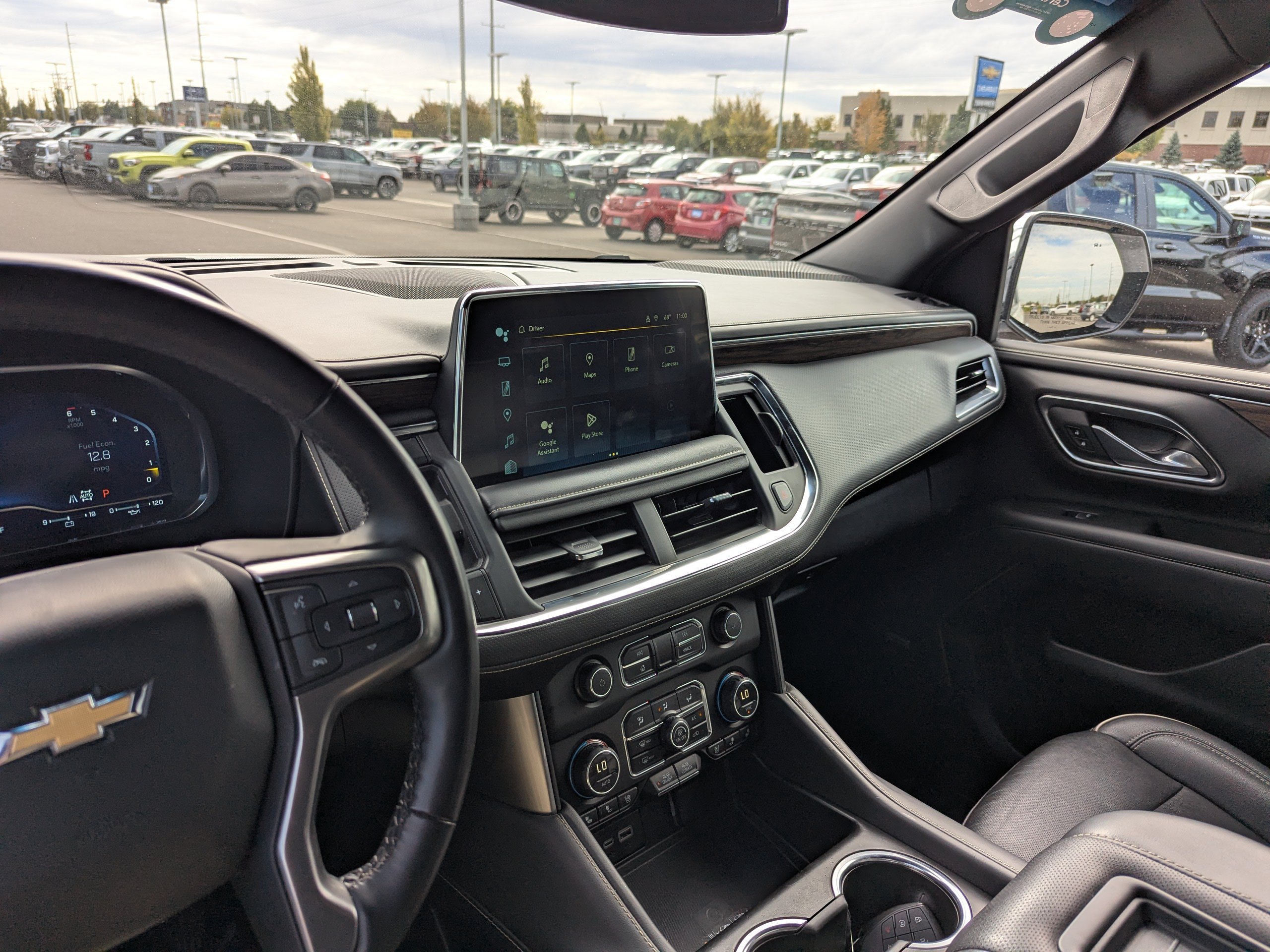 2024 Chevrolet Suburban Premier - Photo 21