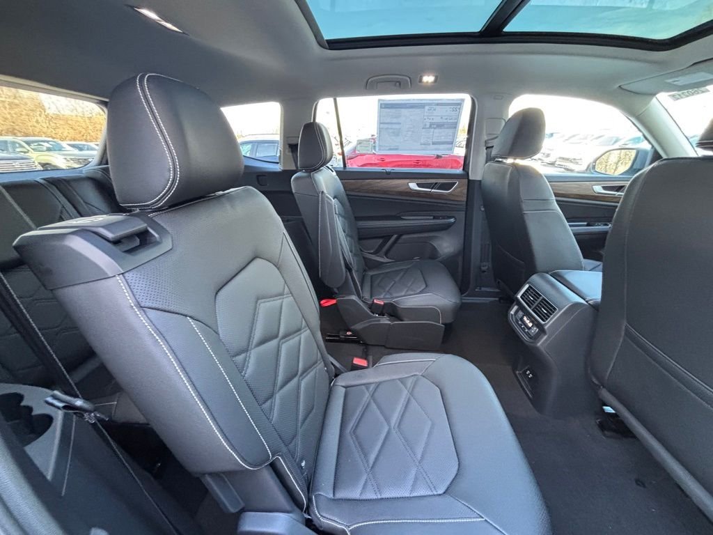 2026 Volkswagen Atlas SE w/Tech - Photo 16