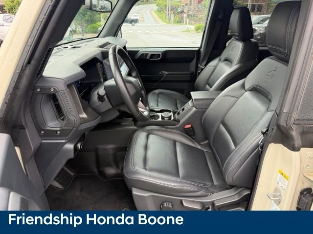 Used 2025 Beige Ford Badlands image 15