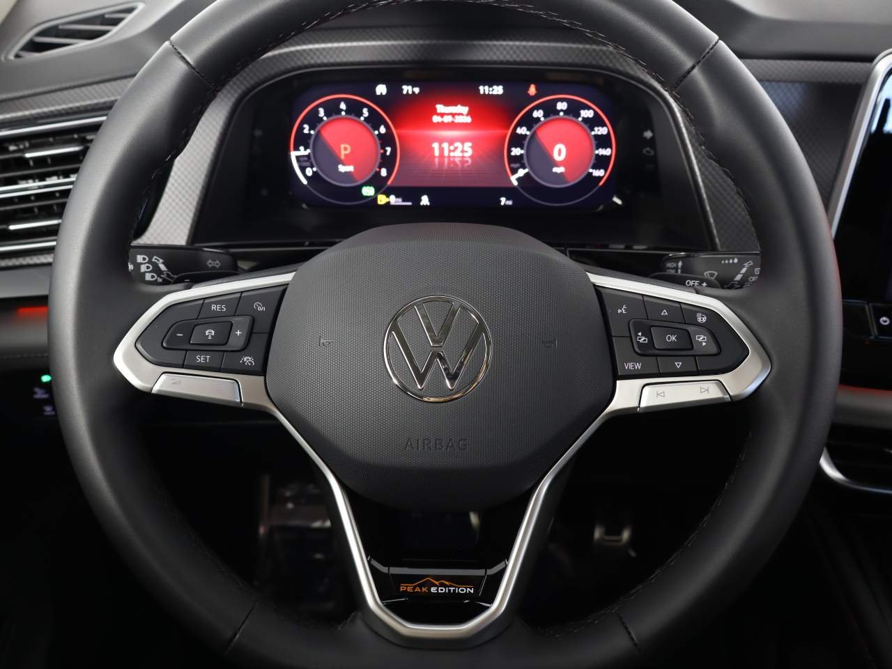 New 2026 OPAL WHITE PEARL Volkswagen Peak Edition 4Motion image 8