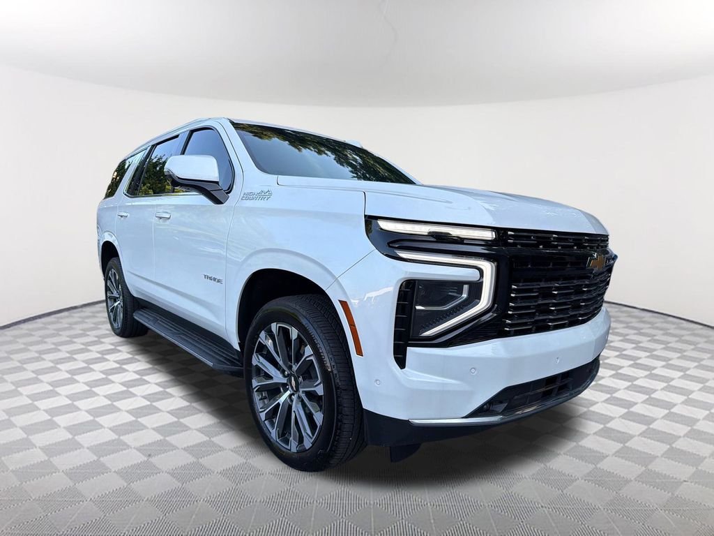 Used 2025 Beige Chevrolet High Country image 3
