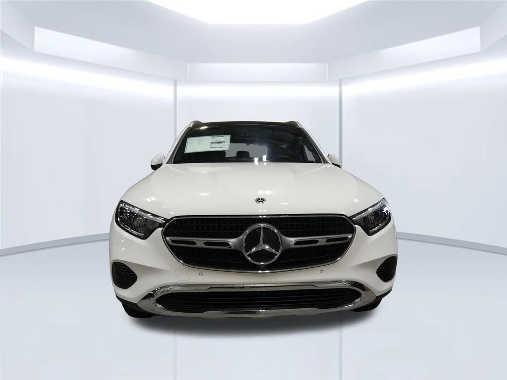 New 2026 Polar White Mercedes-Benz GLC 300 image 43