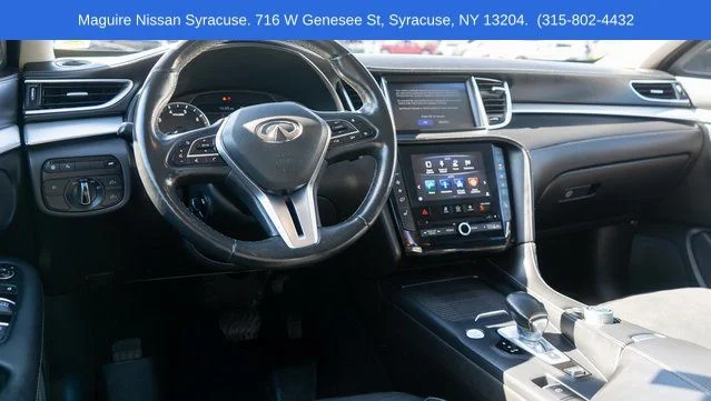 Used 2019 White INFINITI ESSENTIAL image 15