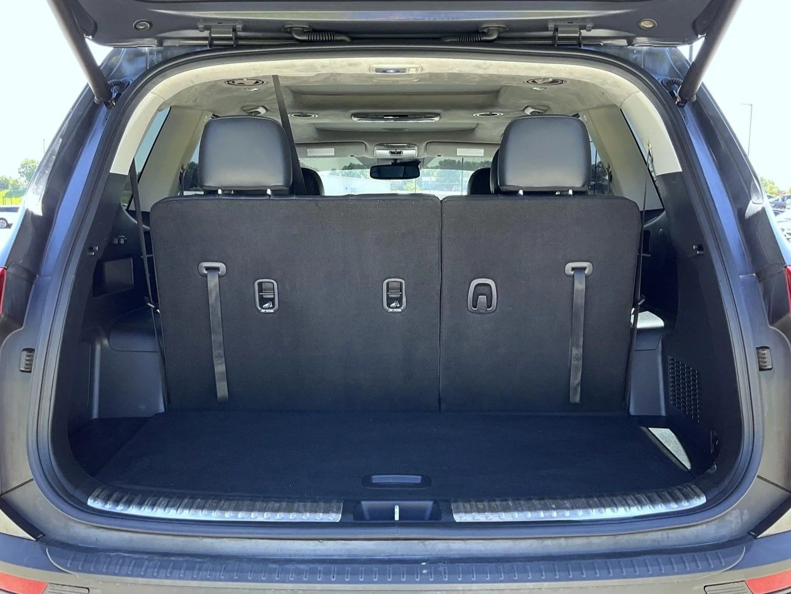 Used 2020 Gray Kia SX image 24