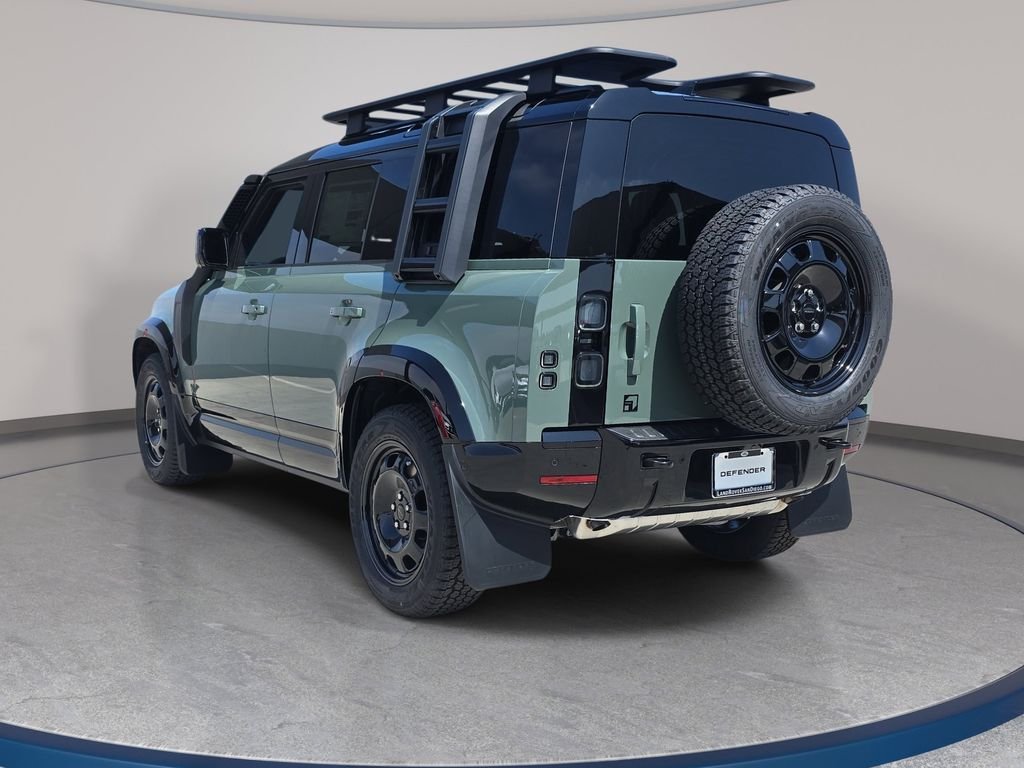 New 2026 Keswick Green Land Rover Trophy Edition Keswick image 7