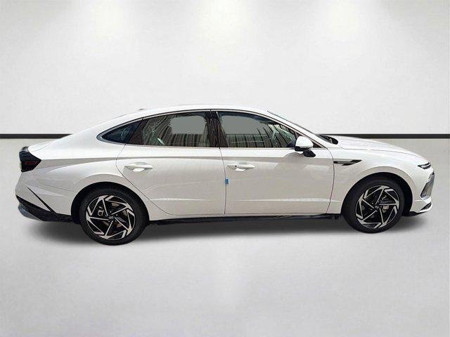 New 2026 Serenity White Hyundai SEL Sport image 2