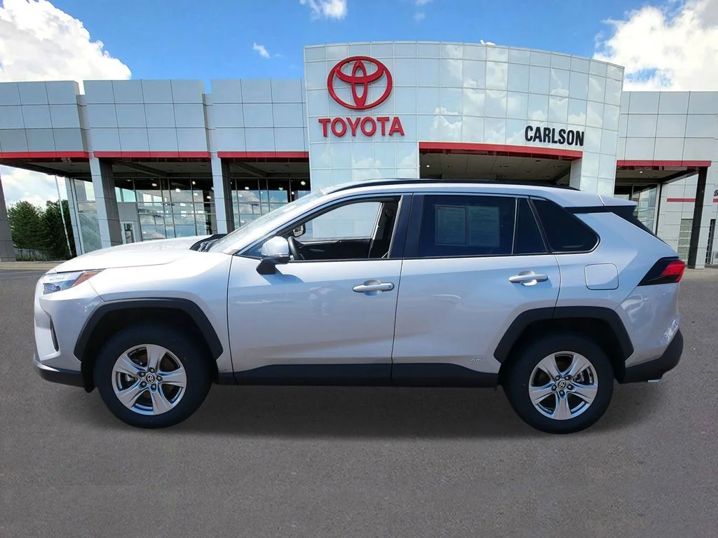 Used 2025 Silver Toyota XLE image 7