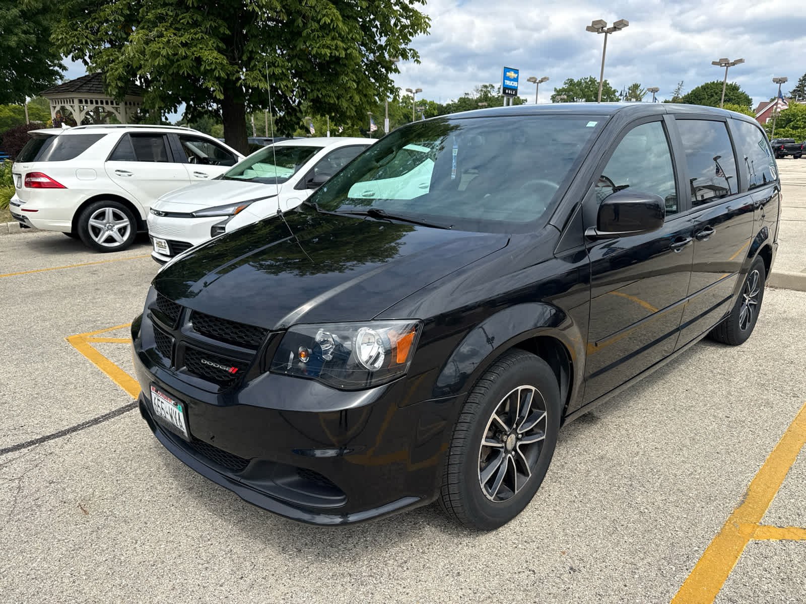 Used 2016 Black Dodge SE Plus image 1