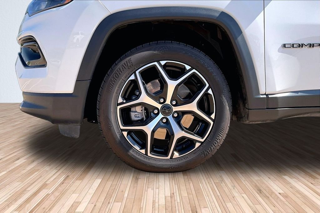 Used 2025 White Jeep Limited image 8
