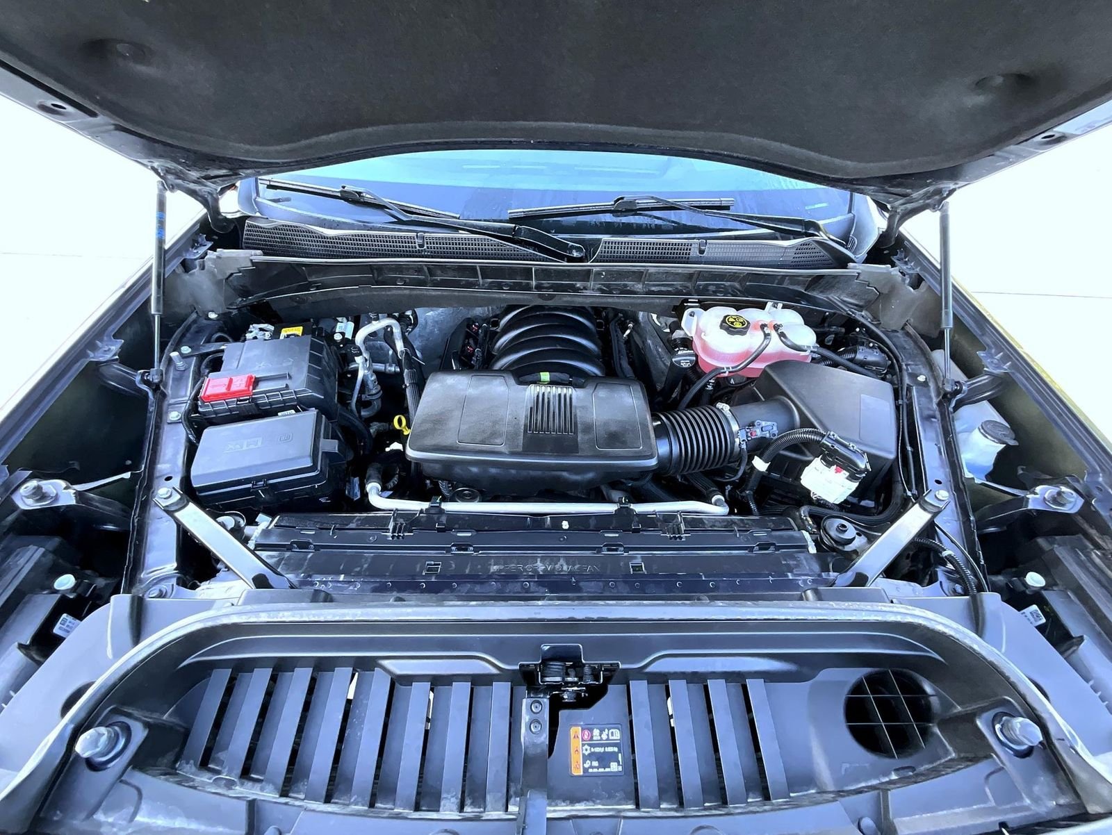 Used 2023 Silver GMC AT4 image 26
