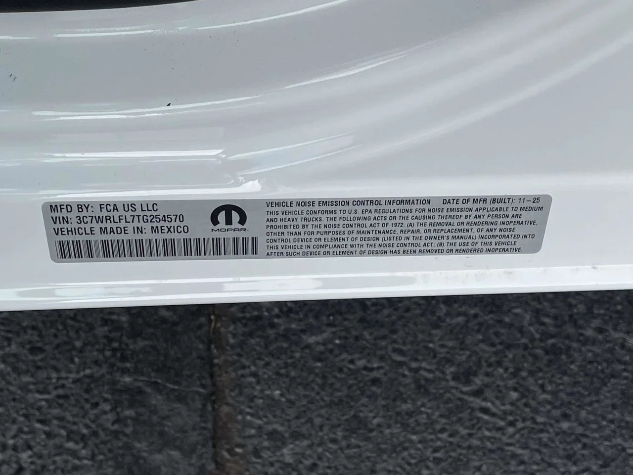 New 2026 Bright White Clear-Coat Exterior Paint RAM Tradesman image 38