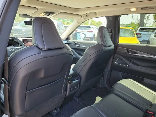 2023 INFINITI QX60 LUXE - Photo 10