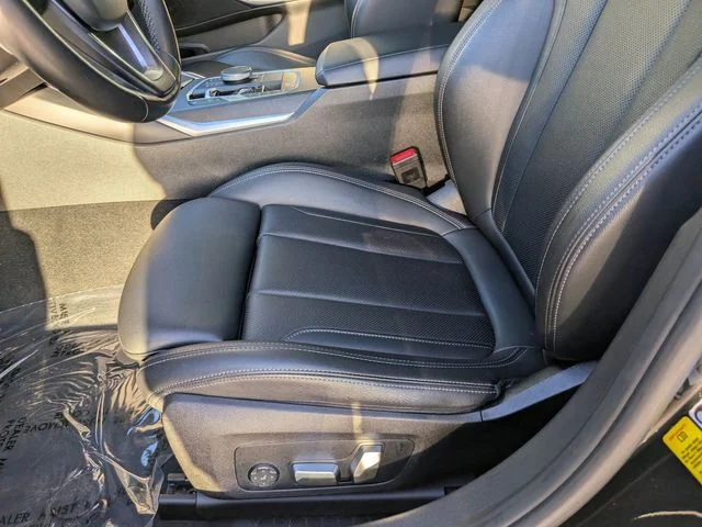 Used 2023 Black BMW 330i image 19