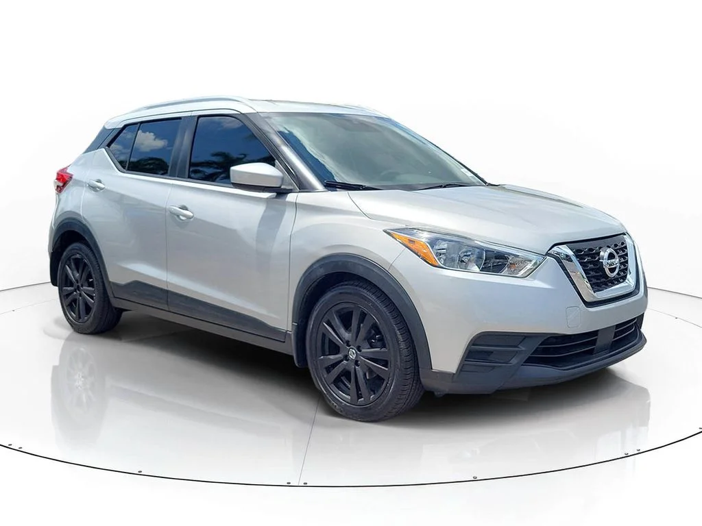 Certified Used 2020 Silver Nissan SV image 2