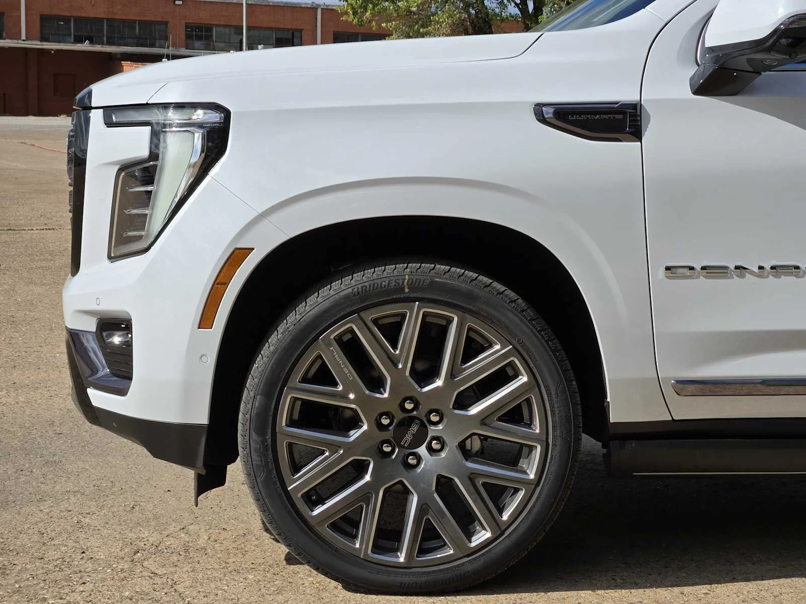 New 2027 Glacier White Tricoat GMC Denali Ultimate image 6