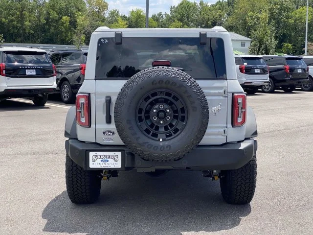 New 2026 White Ford Outer Banks image 4